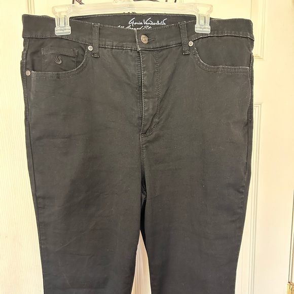 Cropped pants - Picture 2 of 4